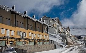 Ski Lodge Sierra Nevada